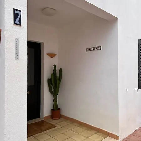 Casa Luminosa En شقة